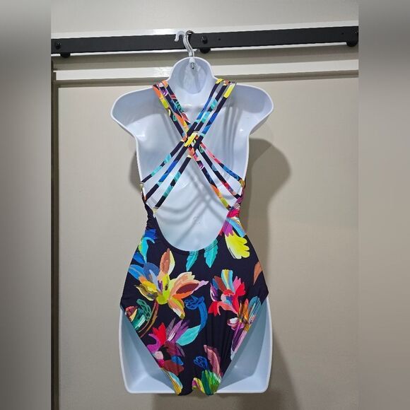 La Blanca The Sea Cross Multi-Strap Cross-Back One Piece NWOT Size 6 - Picture 4 of 5